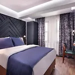Xenia 酒店