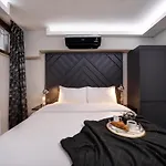酒店 Xenia 3*