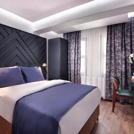 Xenia Hotel