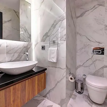 Xenia Hotel 3*