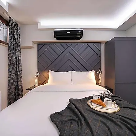 Xenia Hotel 3*