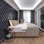 Hotel Xenia 3*